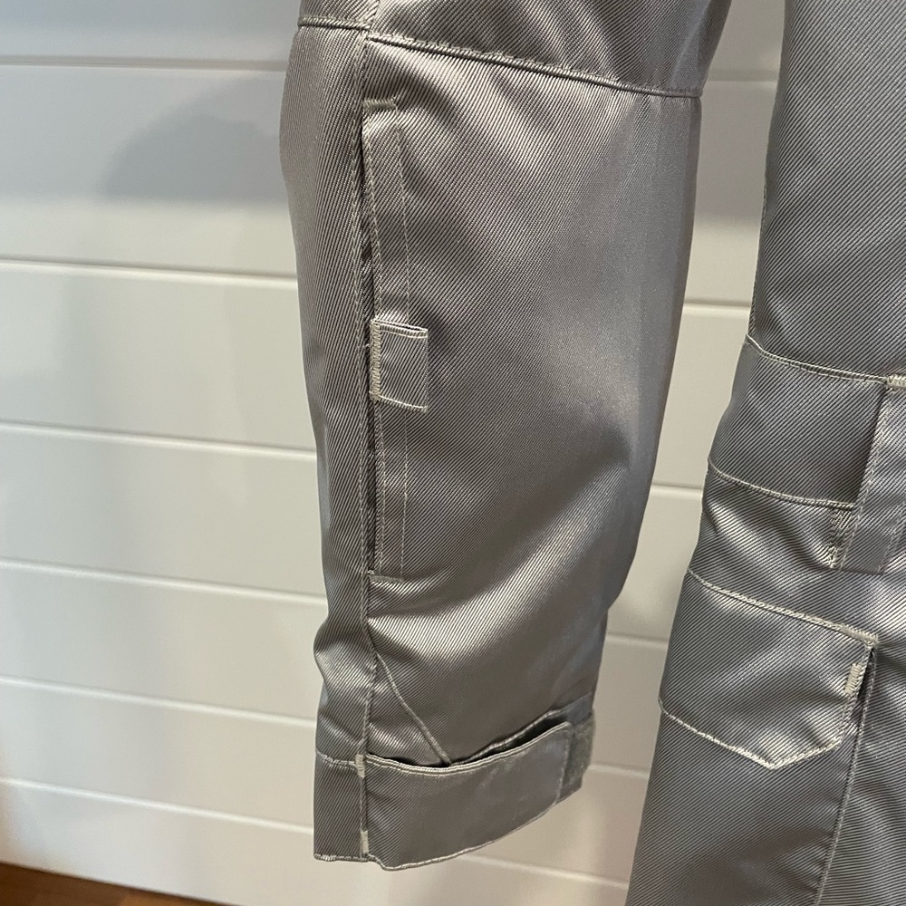 SOLD!! 686 x NASA Boys Shazam Insulated One Piece Snowsuit Silver BNWT Size XS - Picture 3 of 15